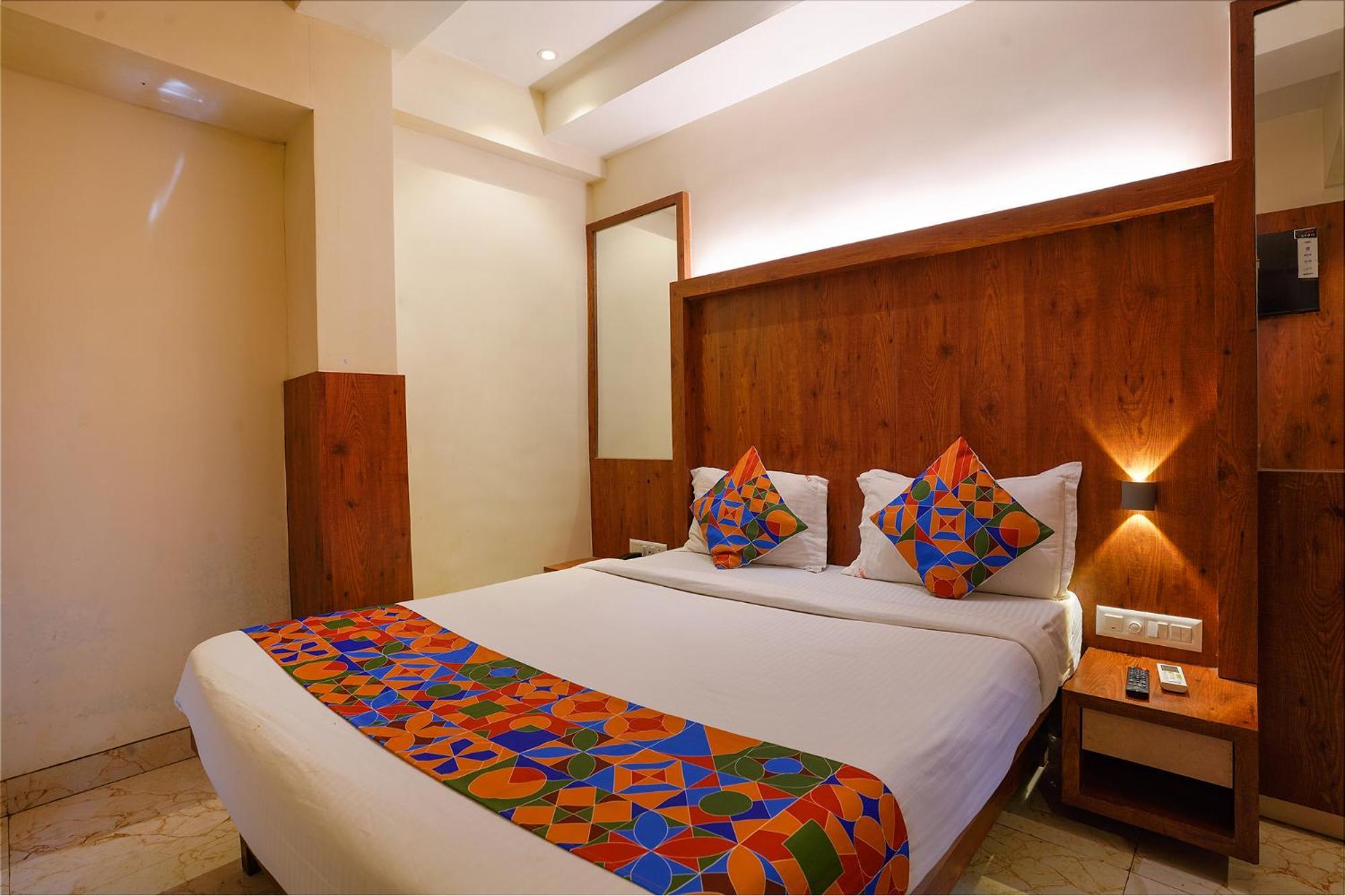 Fabexpress Super 7 Inn - Nr Rabale Station Navi Mumbai Luaran gambar