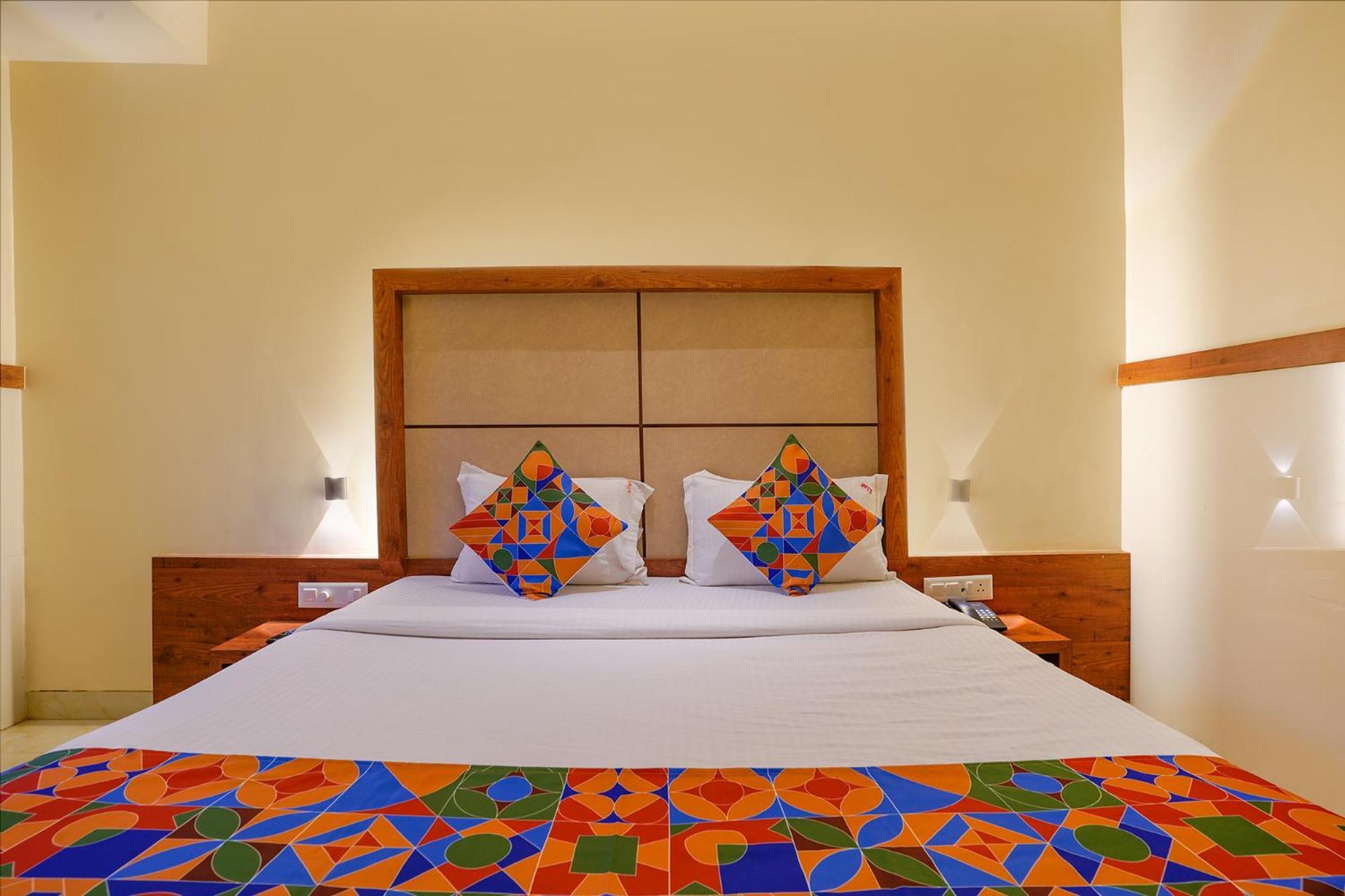 Fabexpress Super 7 Inn - Nr Rabale Station Navi Mumbai Luaran gambar